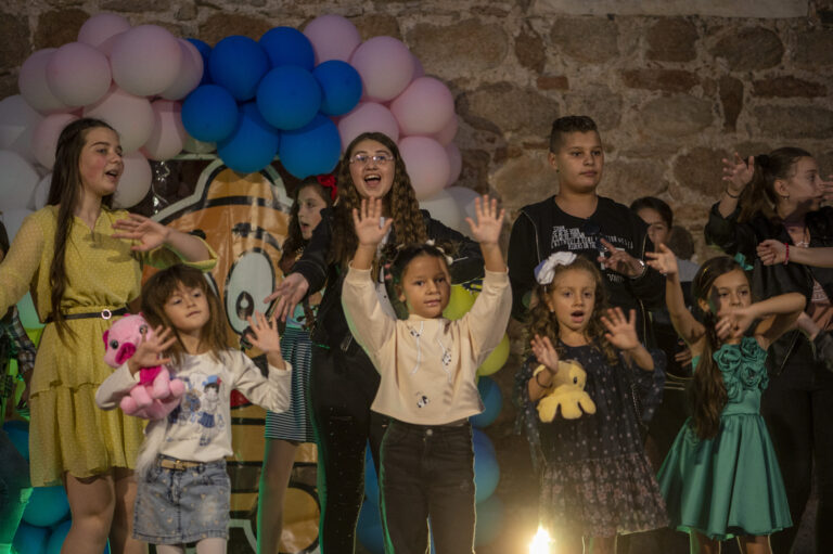 Вчера во Прилеп над 1000 посетители уживаа во најновото спектакуларно издание на Детскиот музички фестивал “Весели Ѕвончиња” by JANA”-Прилеп 2021 година