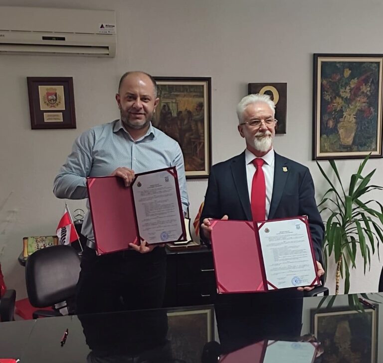 Градоначалникот Никола Најдовски и ректорот на Универзитетот за туризам и менаџмент потпишаа Меморандум за деловна соработка