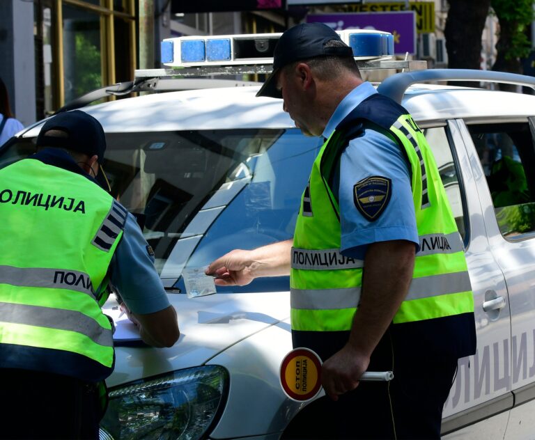 Во Прилеп на ул.„Трајко Николоски“ нападнат е 18 годишен прилепчанец
