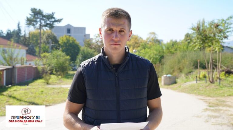 ВИДЕО: Прилепчанецот Илија Ристески револтиран од катастрофалните услови во  студентскиот дом Стив Наумов во Скопје, упати низа прашања до СДСМ