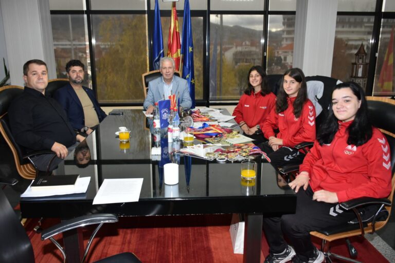 Боречкиот клуб „7-ми Мај“ од Прилеп денеска оствари средба со прилепскиот градоначалник Борче Јовчески