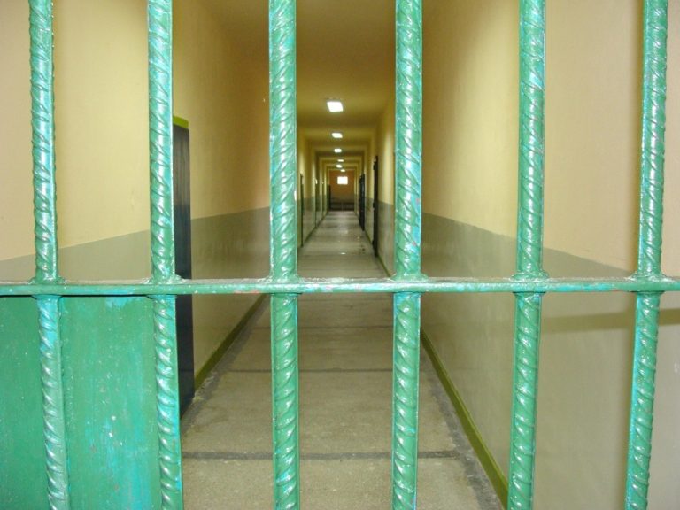 Избеганиот затвореник, фатен и повторно вратен во прилепскиот затвор