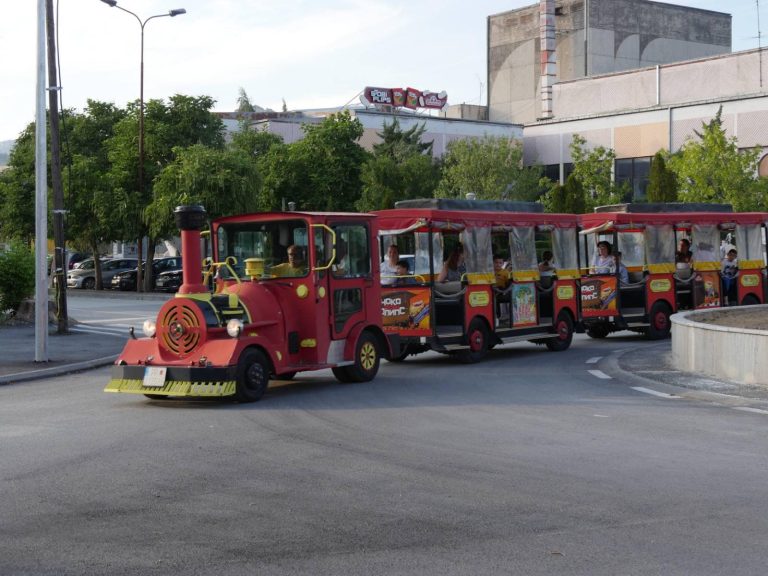 НЕЗАБОРАВНИ СПОМЕНИ ЗА САМО 20 ДЕНАРИ: Веселото прилепско вовче, ја започна својата летна турнеја