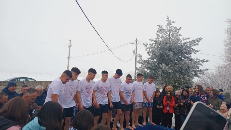 Во прилепско Мало Коњари, светиот крст го фати Предраг Будиноски