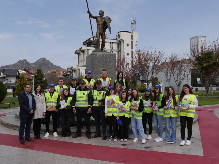 Во Прилеп, едукативна акција за правилно паркирање и безбедно учество во сообраќајот – Денес си опоменет – утре можеш да бидеш казнет!