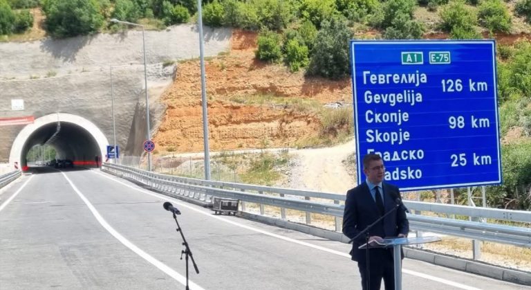 Премиерот Мицкоски го пушти во употреба експресниот пат Фариш- Дреново, во вредност од речиси 45 милиони евра