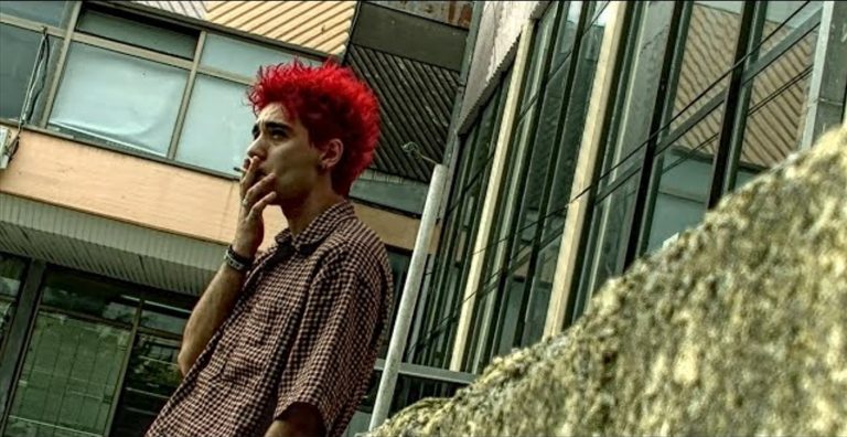 Ќе ве освојат “на прва”! Прилепскиот бенд “SIDE QUEST” го издаде своето “првенче”