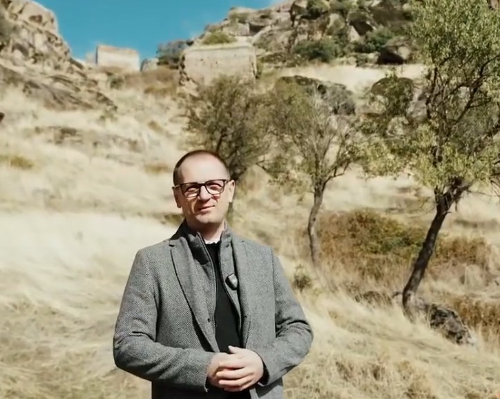 ВИДЕО: Проданоски најавува целосно осветлување на Марковите Кули и реконструкција на пристапните патишта