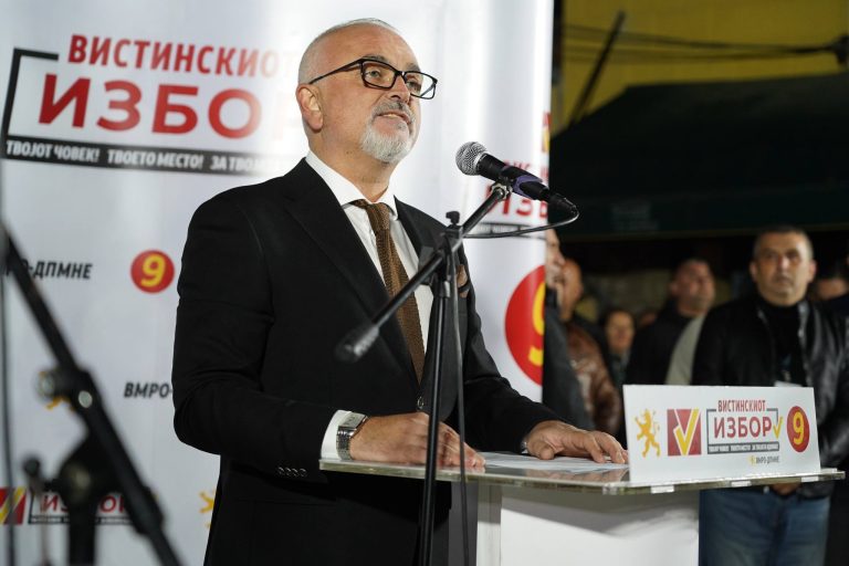Чонески со порака до СДСМ: Ако образот ви беше важен, немаше да се распродадат националните интереси за да се збогати една мала група на луѓе