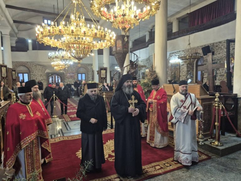 Владиката Никола чиноначалствуваше со Светата Архиерејска Богослужба во Стара црква – Прилеп
