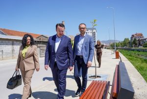 Проданоски: Кејскиот појас добива нов лик и дополнителна вредност како значајна пешачка зона за граѓаните