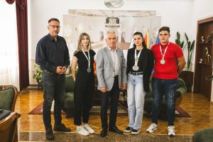 Коњановски им го честита успехот на кугларите и нивниот селектор кои на Светското првенство во Австрија направија историски успех