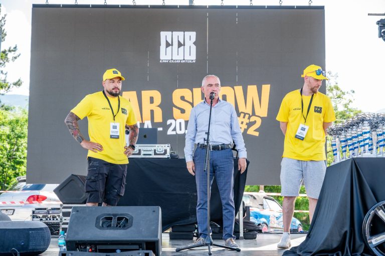 Градоначалникот Коњановски го посети „Car Show – Битола 2026“