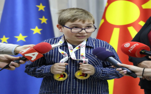 НАША ГОРДОСТ! Македон се вброи во ТОП ТРИ најпаметни деца во светот