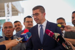 Мицкоски: Во Битола започна со работа фабриката за производство на опрема за спортови на вода и ветер, „Брејнчајлд“
